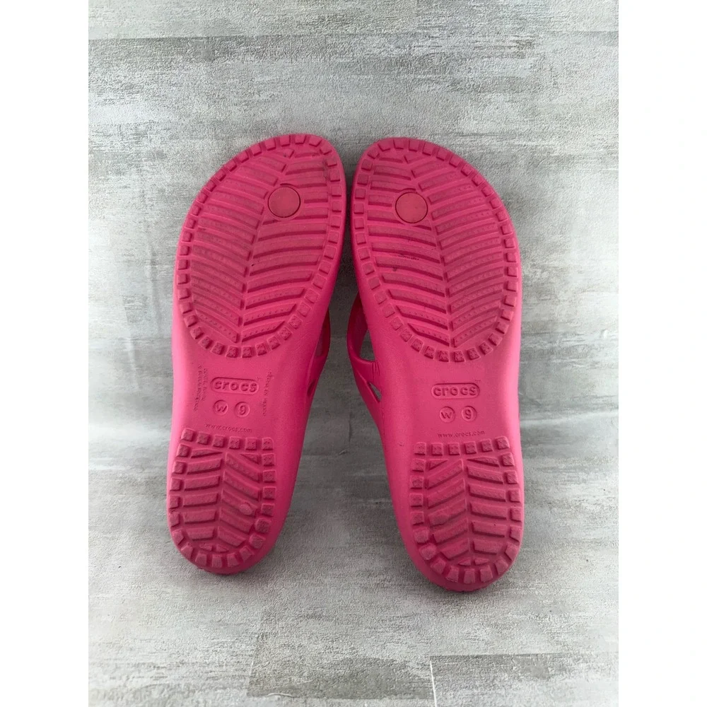 Crocs Kadee II Flip Flops Womens 9 Pink Lightweight Comfort Sandals 202492